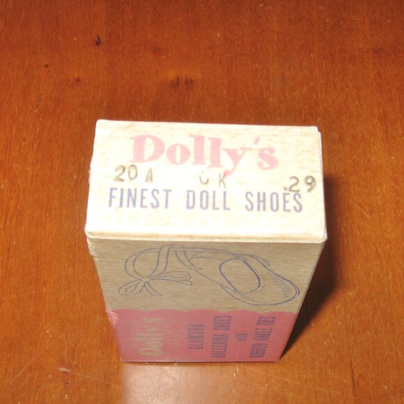 Vintage Dolly's Gold Slippers w Original Box Finest Doll Shoes Accessory - Picture 7 of 16